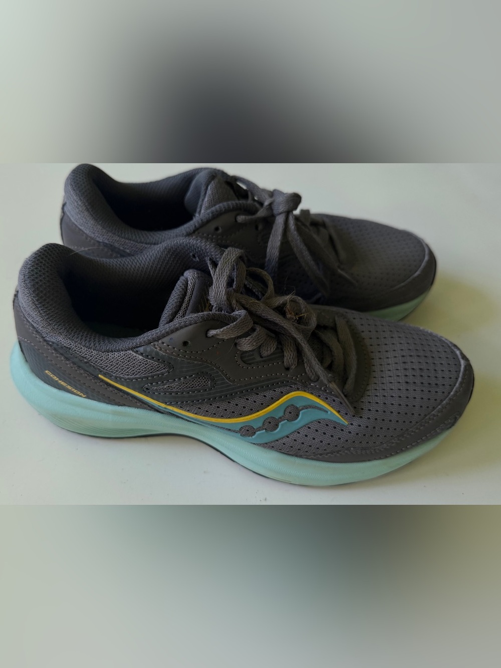 Saucony Women's Size 7 Cohesion 16 Sneakers, Gravel/ICE - Scuff Marks + Gouges